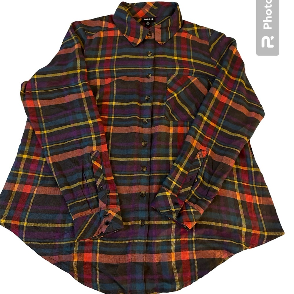 Torrid Soft Flannel button up top. Size 00 M/L 10